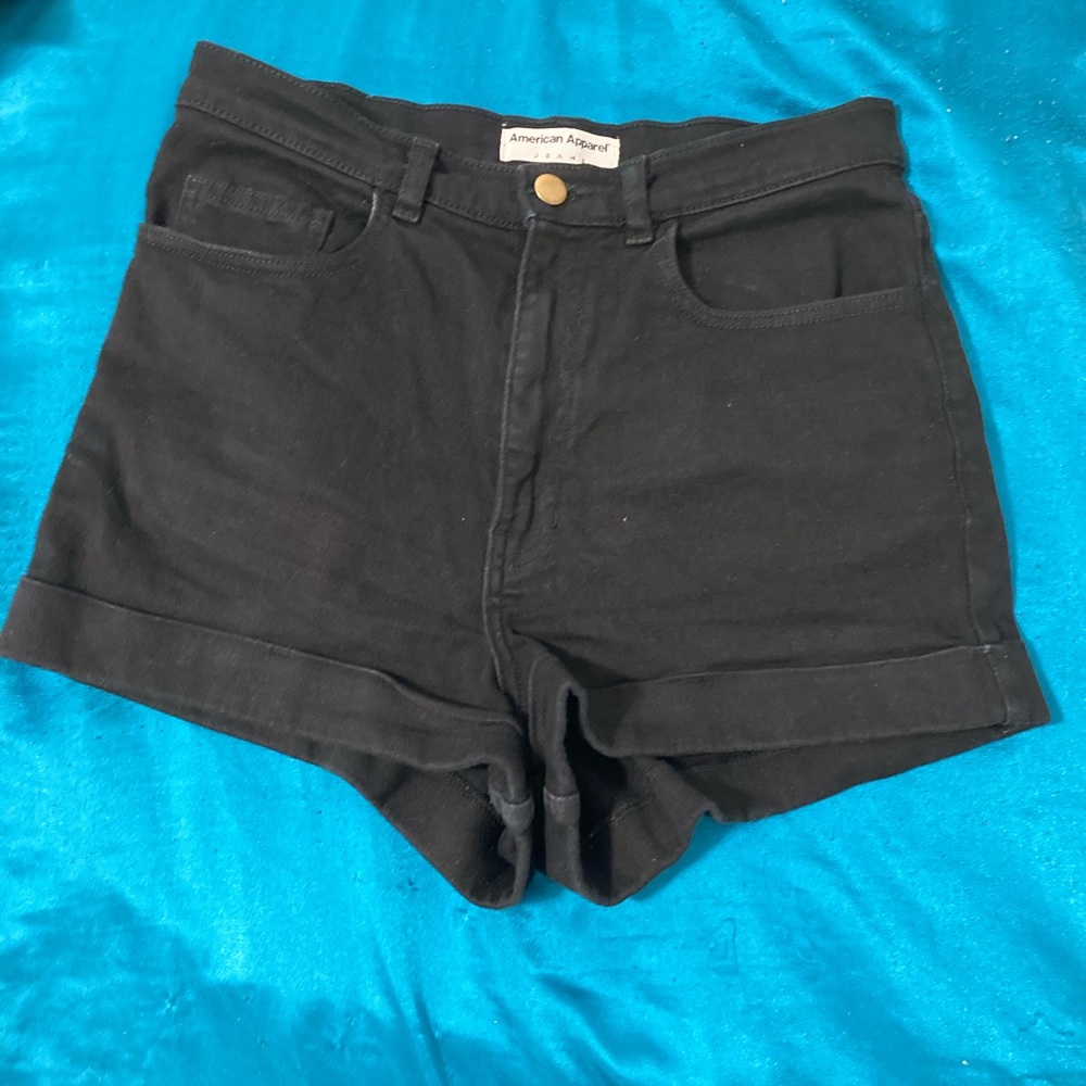 High waisted black Jean short